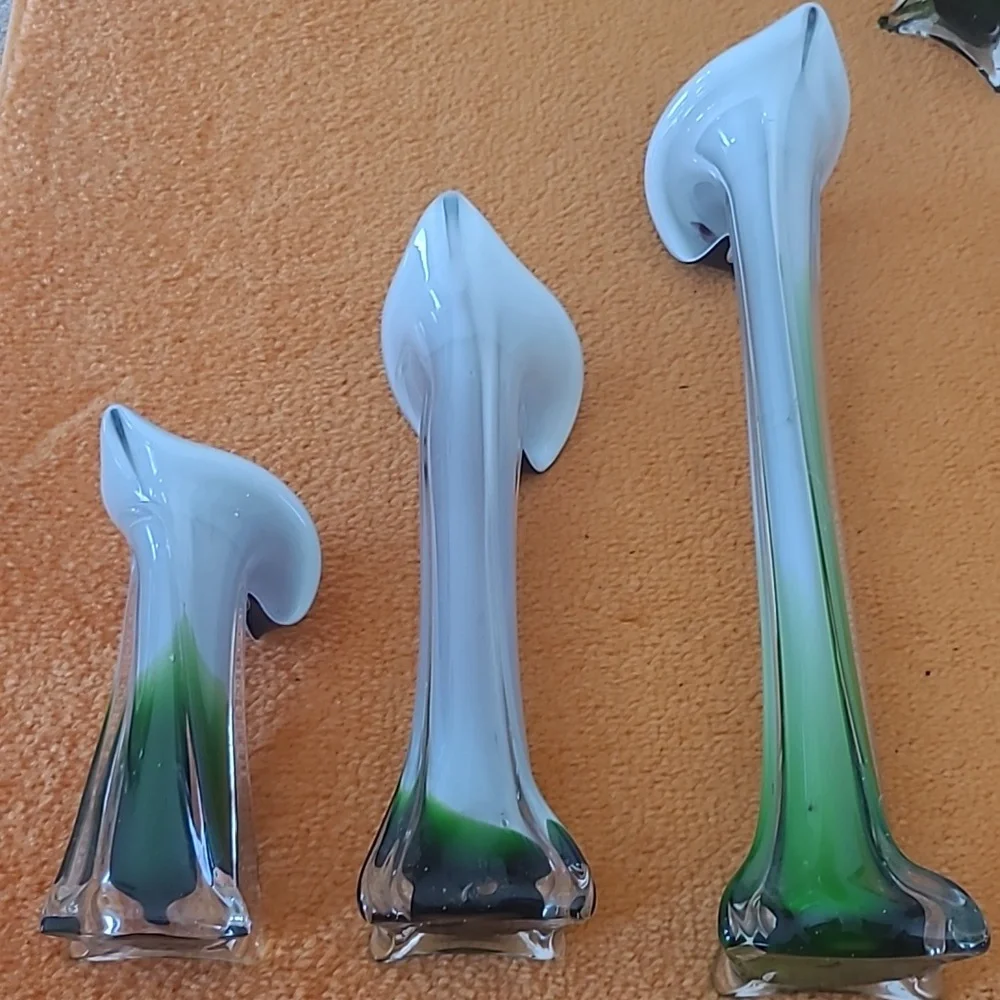 Jack In The Pulpit Elegant Green and Black Glass Vases Set